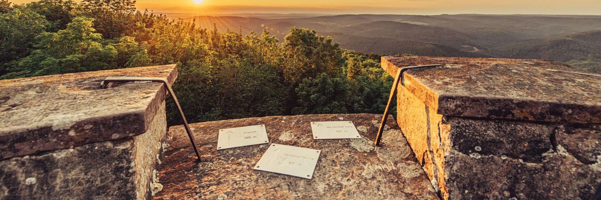 Sonnenuntergang | Touristikgemeinschaft Odenwald | Wohnmobiltouren Baden-Württemberg | © Chris Frumolt