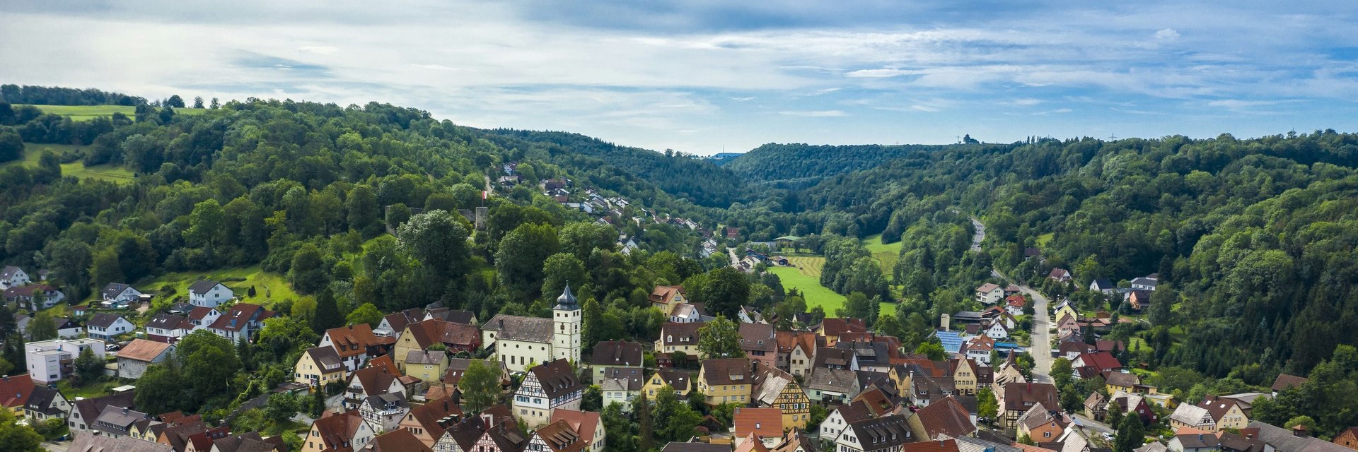 Häuser in Forchtenberg von oben | Hohenlohe | Wohnmobiltouren in Baden-Württemberg | © Andi Schmid